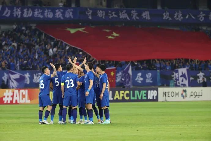 接下来，《死神来了：血脉诅咒》《7天》《赎梦》《蜗牛回忆录》《蛟龙行动（特别版）》《青蛇》《再见，坏蛋》《脱缰者也》《有朵云像你》等新片将登陆暑期档！