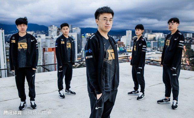 ”惠英红：“我太喜欢跟年轻的新导演合作，因为他们看的角度不一样，所以我也希望很多成了名的演员、导演，尤其是演员能给一些新导演的机会。