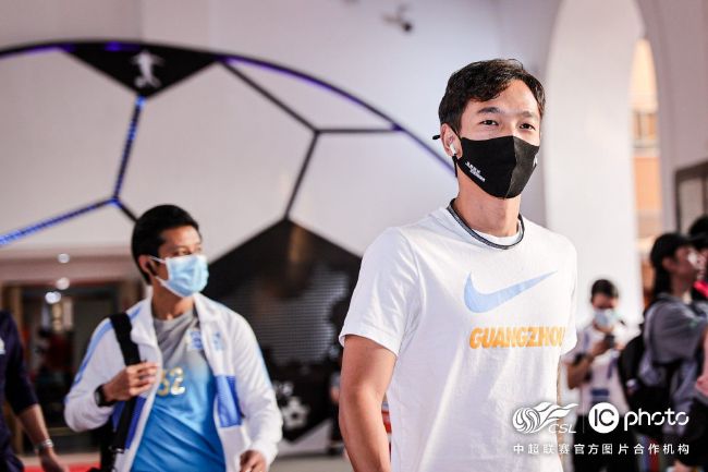 近日，影片连发三支预告，将三段“姜”味冷幽默情节送予观众超前尝鲜 姜文新片《你行！