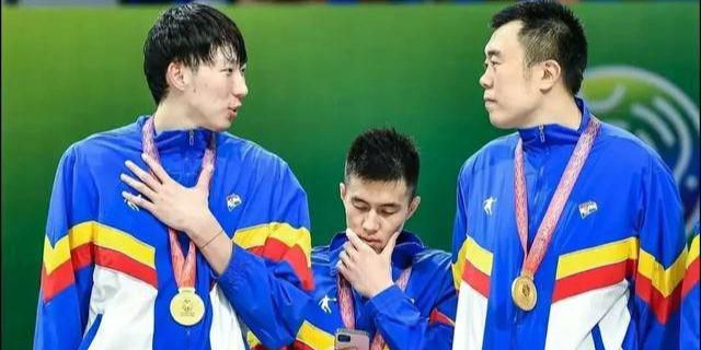 《指环王：力量之戒》发布新预告 2022-08-12 8月12日，《指环王》衍生剧集《指环王：力量之戒》发布新预告片，壮丽的自然景致和人文奇观集中展现，精灵族似乎开始与矮人族联手对抗黑暗势力。