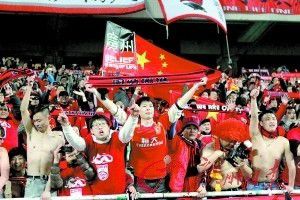 《狐狸猎手》戛纳发布会 塔图姆耍宝抢做摄影师 2014-05-20 当地时间5月19日，第67届戛纳电影节，电影《狐狸猎手》发布会，主创齐齐出席。