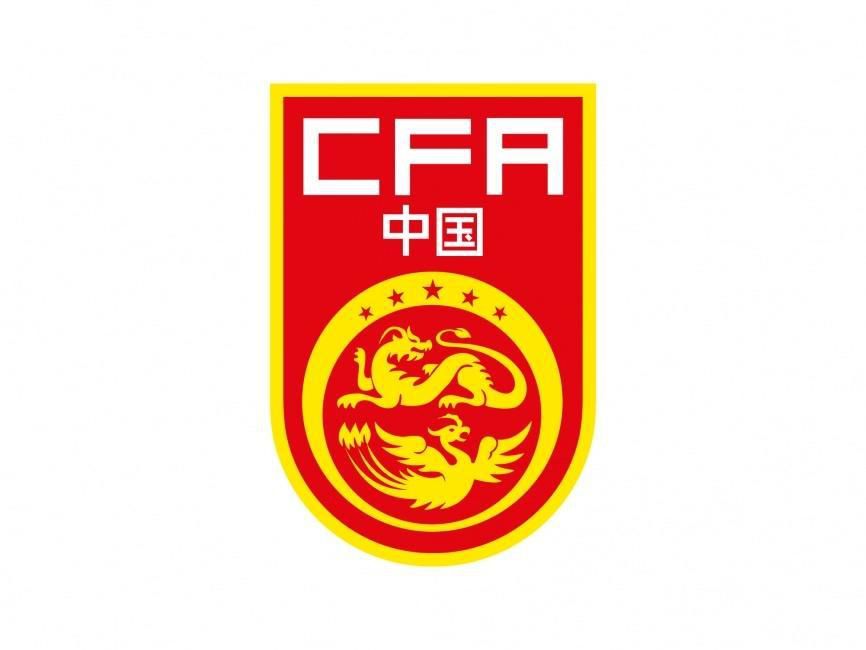 当日哈金斯和众人化身印度舞女，头戴金饰腰围亮片动感十足的大秀好身材，现场众人起舞气氛热烈。