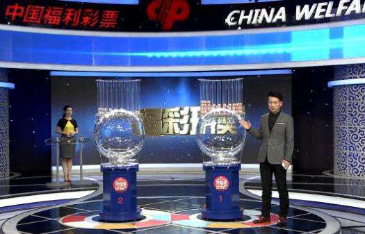 青年演员光幕计划完成终评审 李少红黄觉等任评委 2025-03-21 3月19日至3月20日，第十五届北京国际电影节“BE SEEN中国青年演员光幕计划”正式完成终评审。