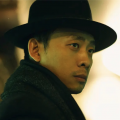 新《X战警》映前再曝剧照 青年万磁王帅气逼人 2014-05-22 《X战警：逆转未来》5月23日就要上映了，片方在影片上映前夕又公布了几张剧照。