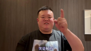 02花式重映“套路”多如何让观众心甘情愿N刷在流媒体高度发达的时代，重映影片想要吸引观众就需要提供小屏幕无法替代的影院体验，这也让片方各出奇招，将“重映”的N种理由卷出新高度。